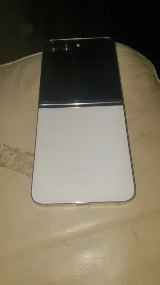 Samsung Galaxy Z Flip 5
