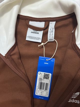 Chaqueta Adidas Adicolor Talla M + Gorra Negra