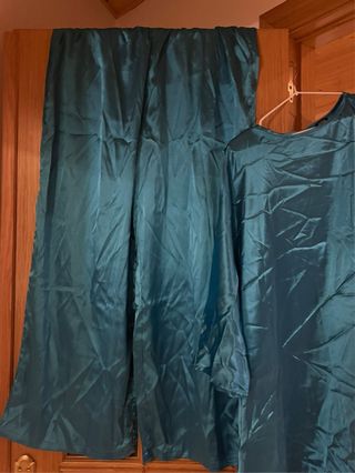 Conjunto de pantalón y blusa color verde azulado