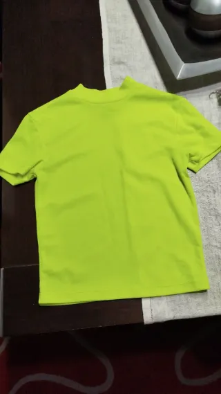 Camiseta verde lima