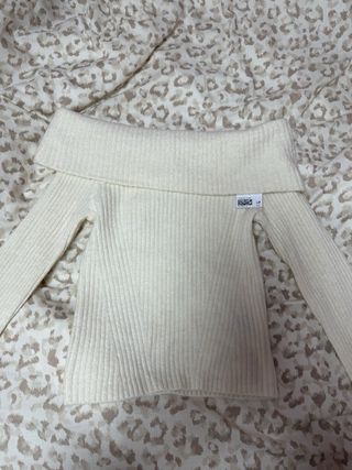 Jersey de hombros descubiertos de H&M XS