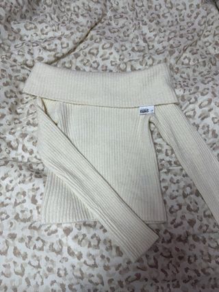 Jersey de hombros descubiertos de H&M XS