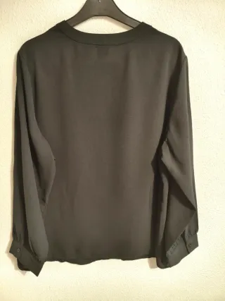Blusa negra con lentejuelas doradas Talla 3xL-56