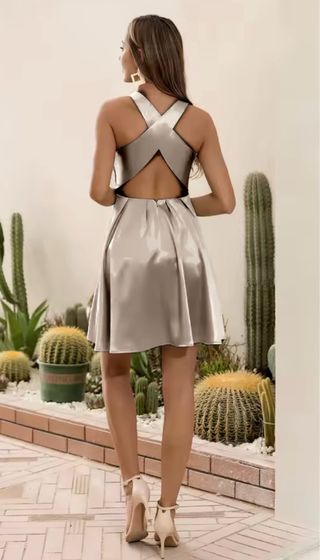 Vestido de fiesta satén plata