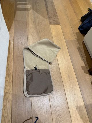 Gorro y bufanda de forro polar con bolsillos