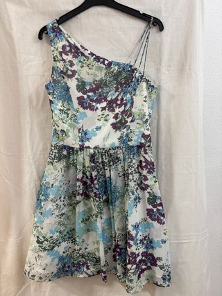 Vestido de fiesta floral asimétrico