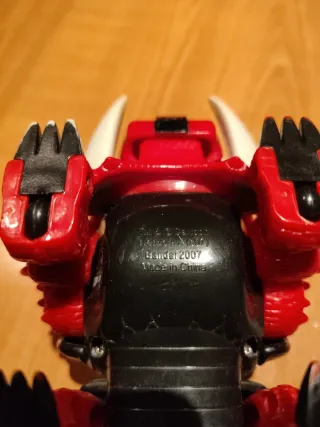 Ben 10 triceratops bandai 2007