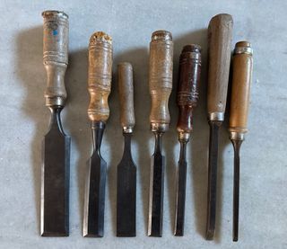 Set de 7 formones, garlopa y coronas.