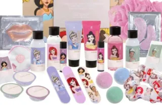 2 Exelentes pacs de maquillaje  Disney Princess.