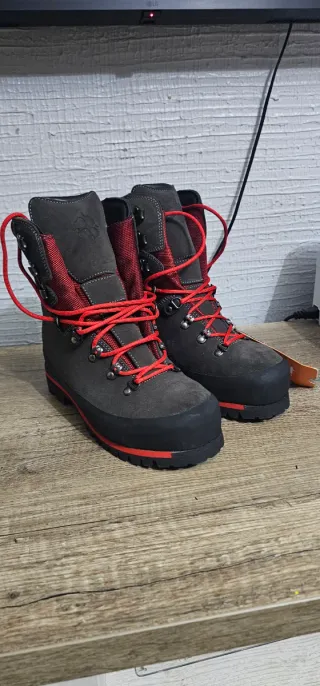 Botas de Montaña Talla 41 Nuevas