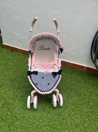 Silla de paseo para muñecas con nombre Lucía