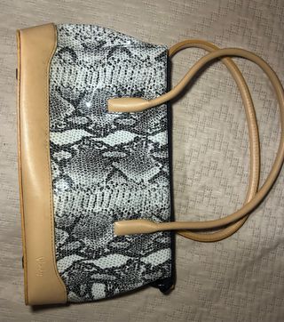 Bolso mediano piel serpiente