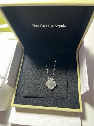 Conjunto Van Cleef & Arpels: Pulsera y Collar