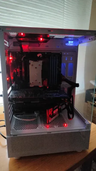 PC Sobremesa Blanco Montado