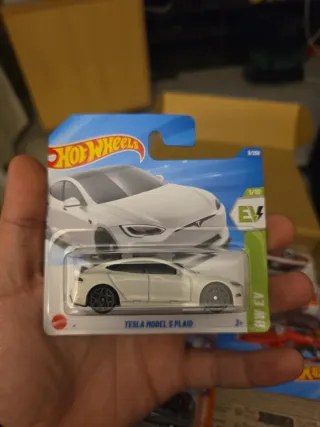Hot Wheels Tesla Model S Plaid