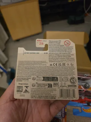 Hot Wheels Alpha Pursuit 2/5