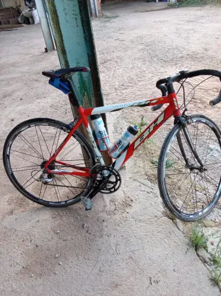 Bicicleta de carretera BH