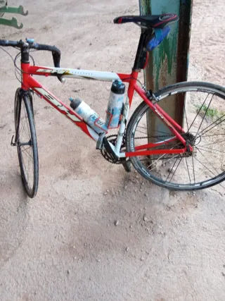 Bicicleta de carretera BH