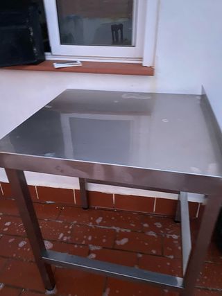 Mesa de acero inoxidable