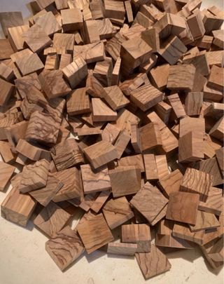 Scarti Legno Ulivo Cubetti - 100 Pezzi