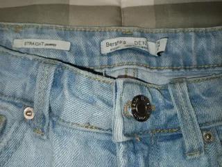 Pantalón vaquero Bershka Straight Cropped