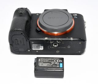 Cámara Sony A7S II + Caja Metálica