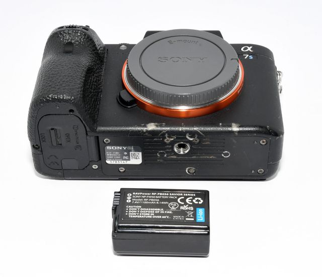 Cámara Sony A7S II + Caja Metálica