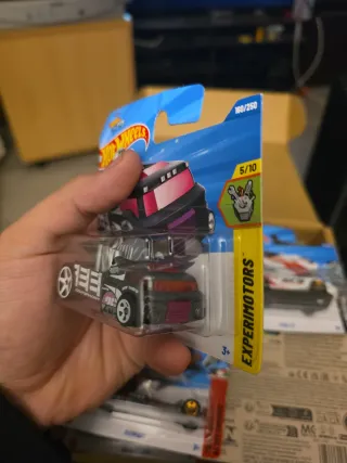 Hot Wheels Crate Racer