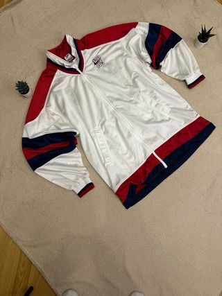 Chaqueta Nike Roja y Blanca