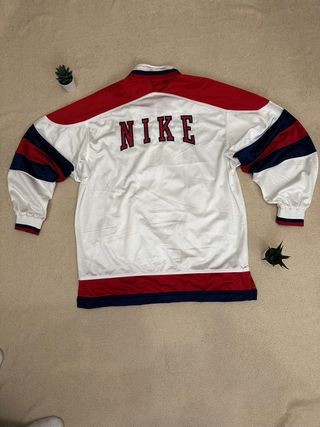 Chaqueta Nike Roja y Blanca