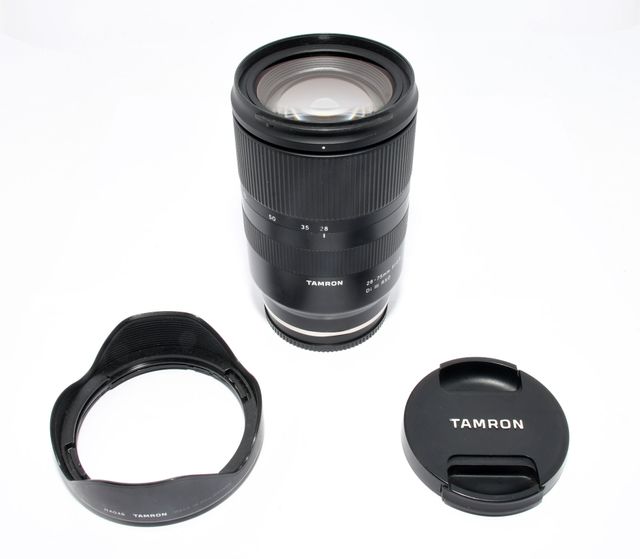 Objetivo Tamron 28-75mm f/2.8 Di III Sony E
