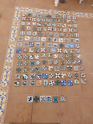 Azulejos antiguos Sevilla 5€ unidad