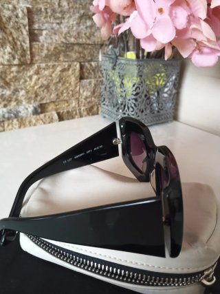 Gafas de sol Bimba y Lola negras y funda