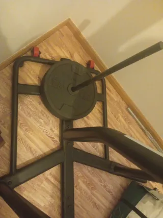 Saco boxeo con soporte, pesas e items de deporte