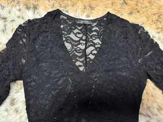 Vestido nuevo de encaje negro Bershka