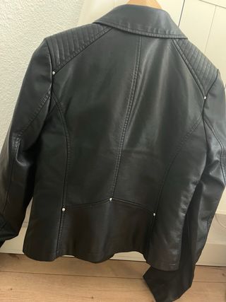 Cazadora piel negra ONLY