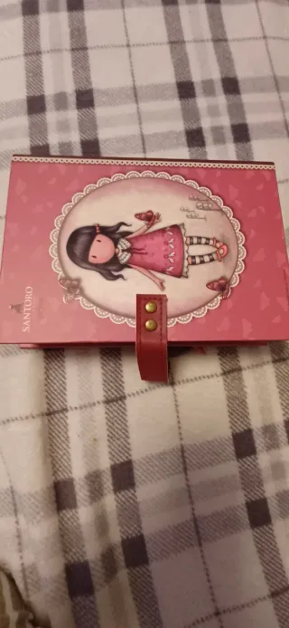 Lote joyero Santoro y 2 cajas metálicas.