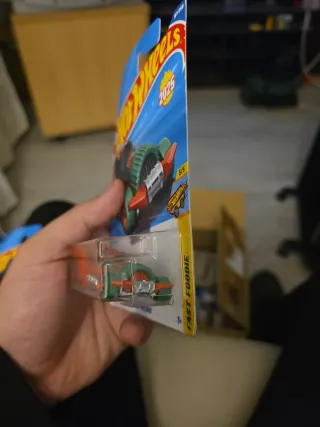 Hot Wheels Hot Wheengs 2025