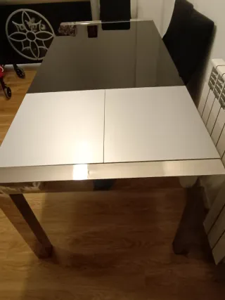Mesa comedor cristal templado y metal extensible
