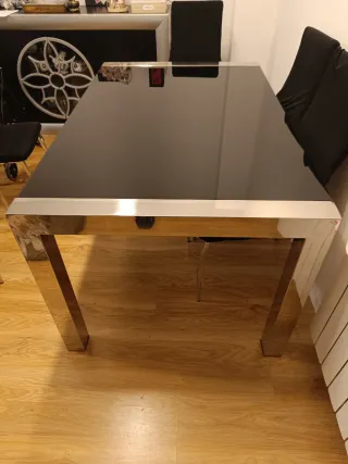 Mesa comedor cristal templado y metal extensible
