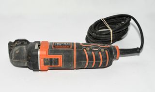 Multiherramienta Black+Decker MT300