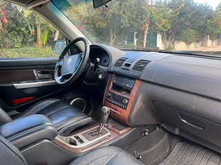 SsangYong Rexton RX 270 Executive Automático 165cv