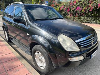 SsangYong Rexton RX 270 Executive Automático 165cv