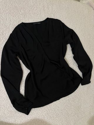 Blusa Stradivarius Negra Manga Larga