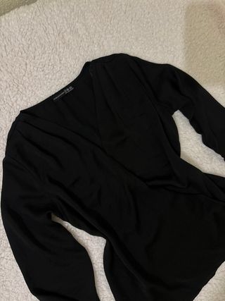 Blusa Stradivarius Negra Manga Larga