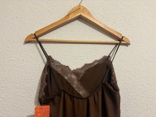 Vestido satinado lencero marrón chocolate  encaje