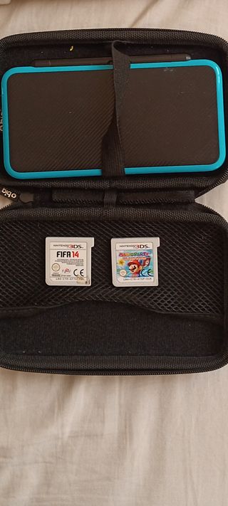 Nintendo 3DS con Funda y Juegos