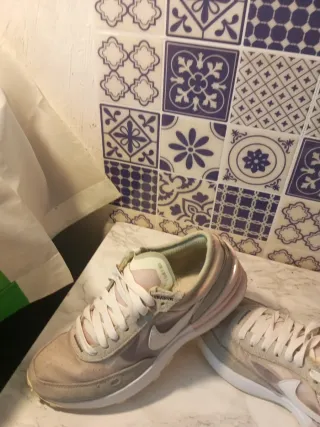 Deportivos Nike Talla 35 Gris/Rosa