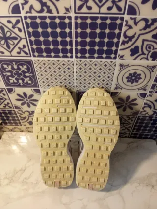 Deportivos Nike Talla 35 Gris/Rosa