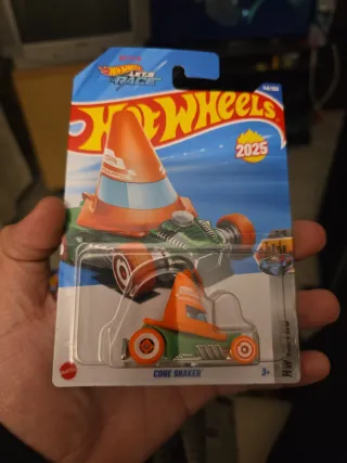 Hot Wheels Cone Shaker 2025